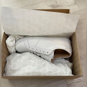 Brand new Greats Royale white shoes size 9.5